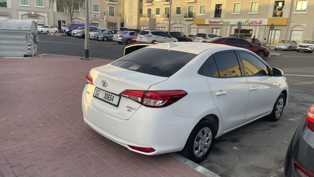 سيارة تويوتا ياريس ممشى 122000 موديل 2019... - جميع الإعلانات في أبوظبي, الإمارات