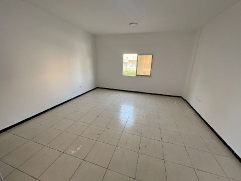 السعر 20000 درهم سنويا