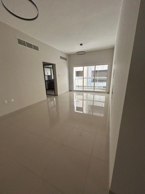 تتوفر الآن شقة سكنية