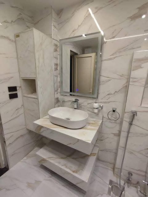 مبلط سيراميك وبرسلان ورخام