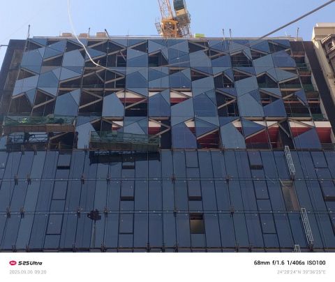 فني تركيبات ألومينيوم وزجاج