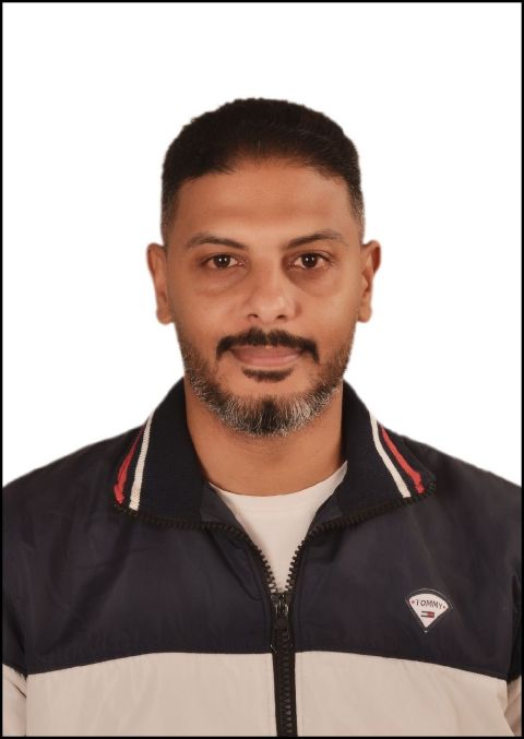 عاوز شغل في أي