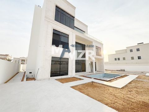 فيلا فخمة للبيع في