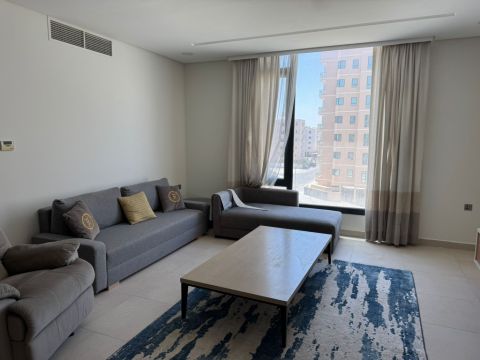 للإيجار، شقة فاخرة مفروشة