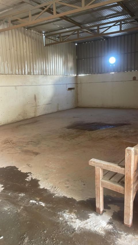 للإيجار مستودع في المنطقة