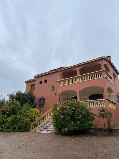 متوفر فيلا ذات مساحة