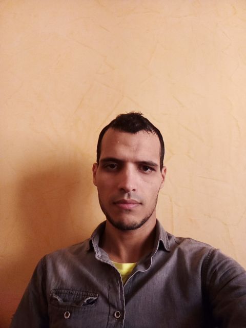 اسمي حسن، عمري 31
