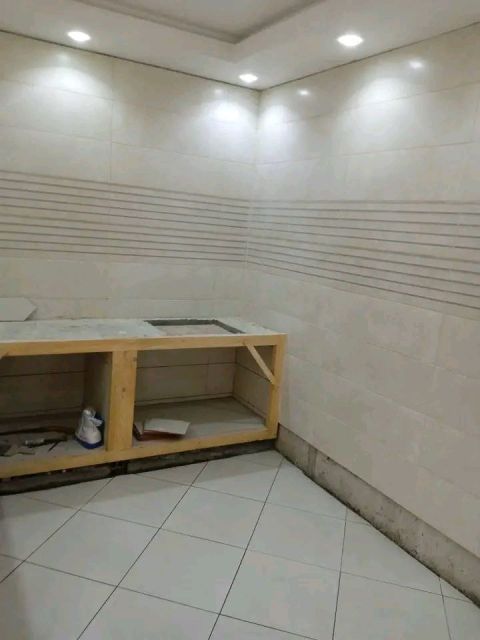 أنا اعمل في سيراميك