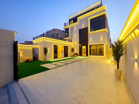 فيلا للبيع منطقة الروضة