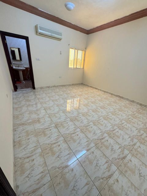 Clean Studio Room Available