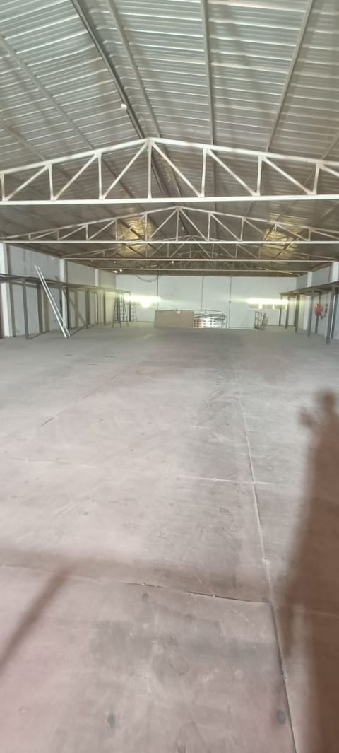 Warehouse for rent Umm