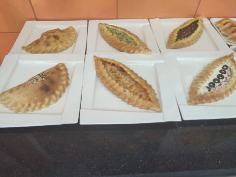 معلم بيتزا وفطائر ومعجنات