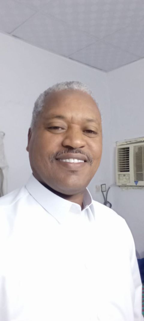 أنا حمزة محمد عندي