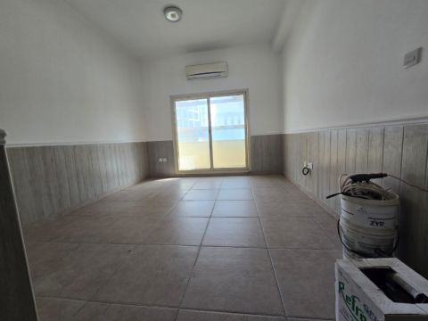 غرفة وصالة في الروضة