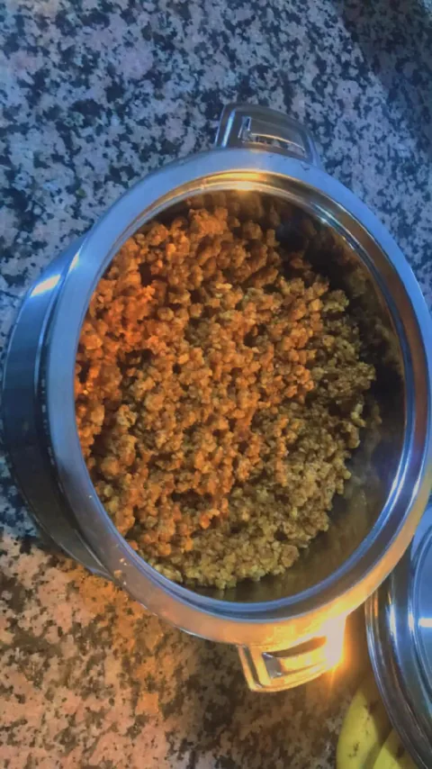 أنا شاب مصري نشيط،