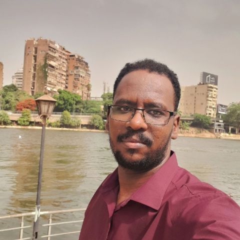 ابحث عن وظيفة. الاسم