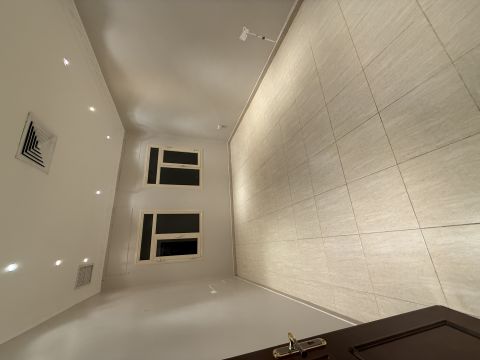 للإيجار: شقة فاخرة في