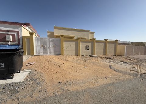 للإيجار فيلا في منطقة