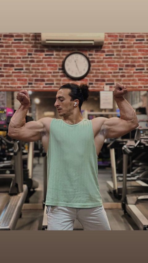 مدرب كمال أجسام لياقة