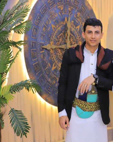 أنا/ زيد العامري /